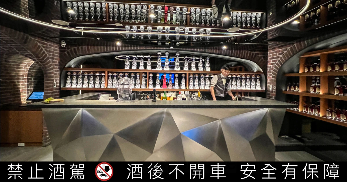 全新二代金色三麥酒窖店