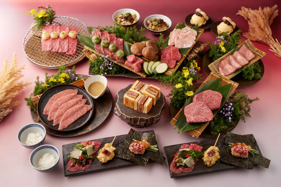 KANPAI CLASSIC於9月26日至10月12日期間推出「月升套餐」，推出海陸新作，搭配頂級和牛與伊比利豬，共9道燒烤料理，每人2,380元，另加10%服務費。