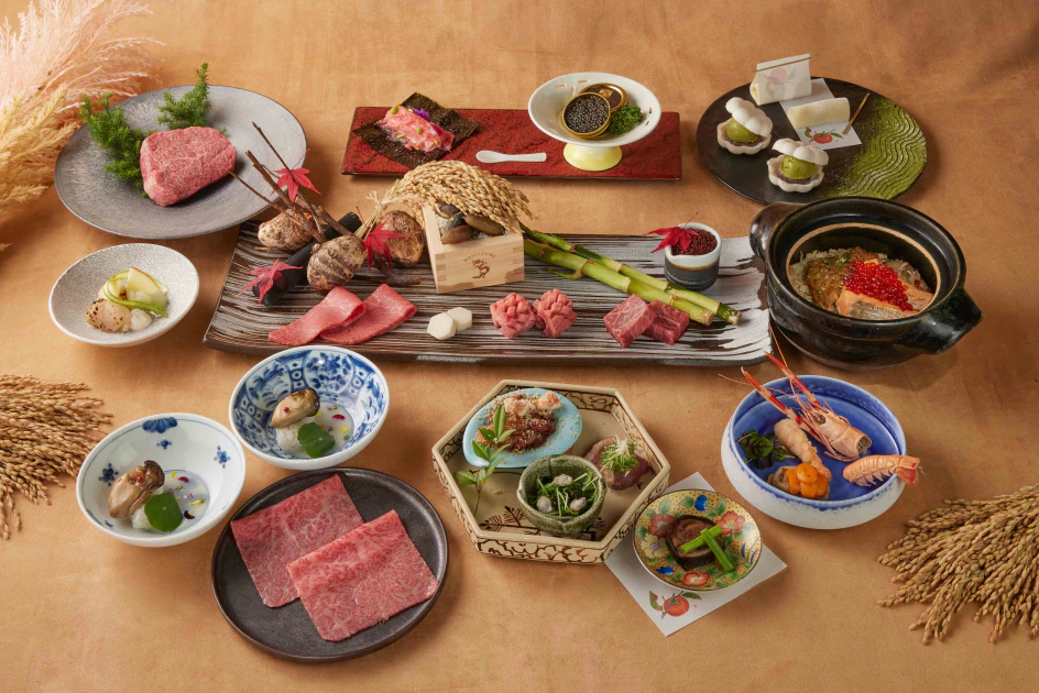 和牛47自10月1日起換上全新秋季菜色「神無月套餐」迎中秋，每位3,880元，另加10%服務費。