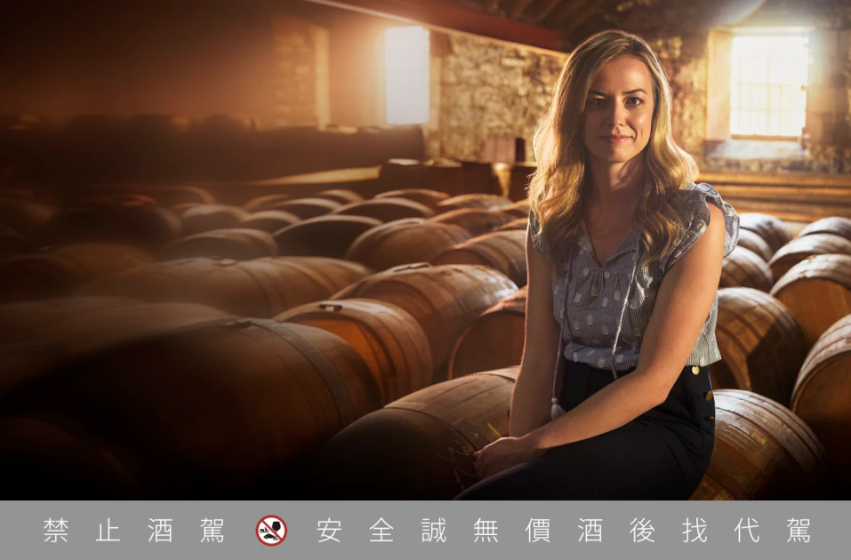 承襲百富世代工藝，首席調酒師 Kelsey McKechnie 大膽突破風味界限，融合傳統與創新。（格蘭父子提供）