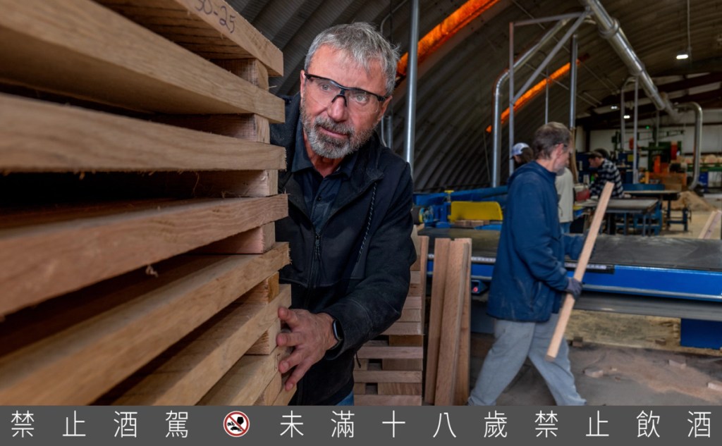 麥卡倫堅持自然風乾，使橡木在兩年的時光中，慢慢淬鍊熟成，以確保威士忌的風味